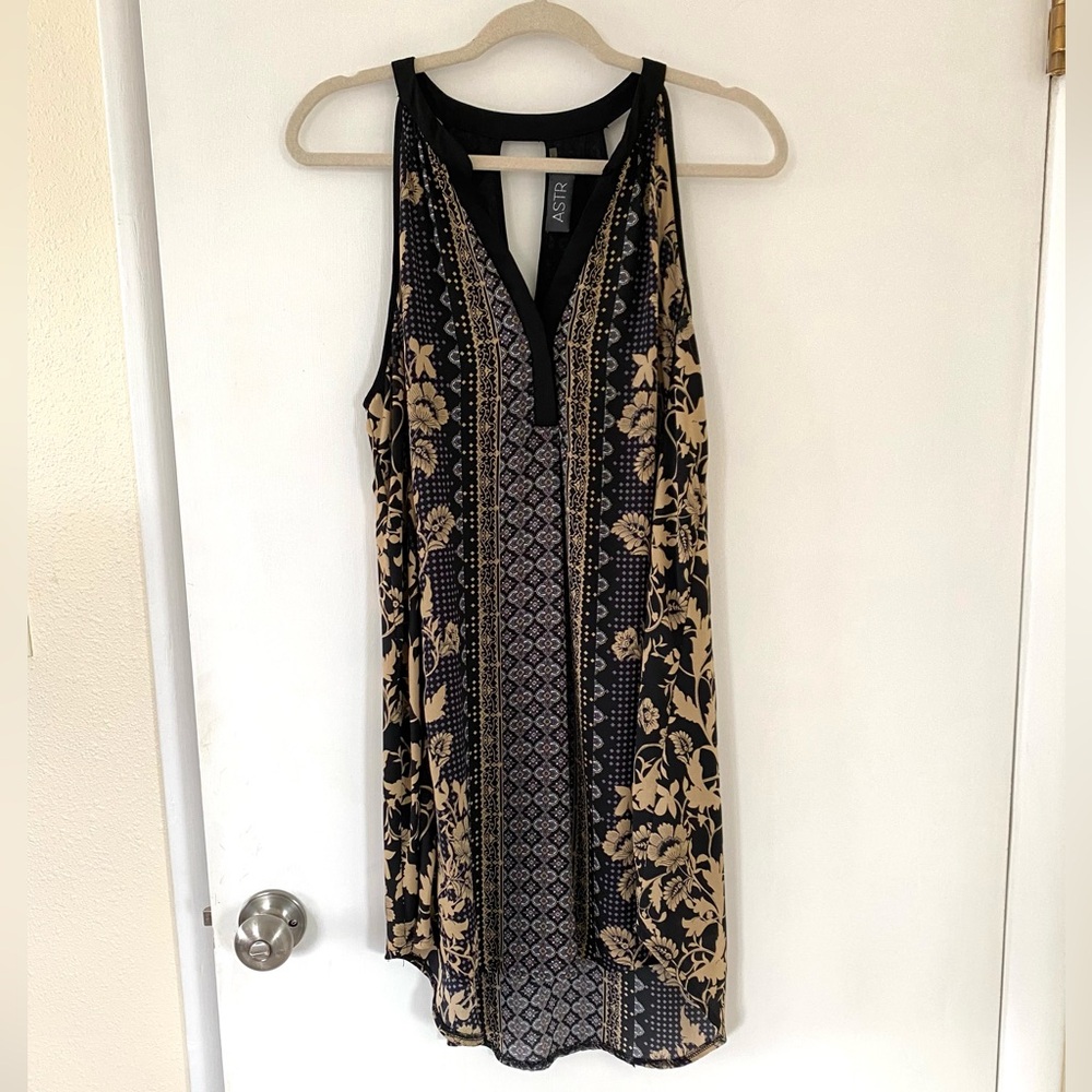 Astr Boho Floral Paisley Print Sleeveless Mini Swing Dress Medium